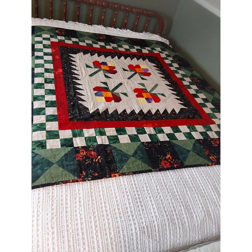 Tulip Pattern Quilted Throw